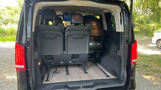 BENZ V220d/360環景/雙電滑門/電尾門/怠速熄火/定速/第三排座椅/雙區恆溫空調/後座恆溫空調  第19張相片