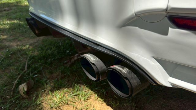 BMW 328i/I-KEY/倒車顯影/怠速熄火/循跡防滑/雙前電動座椅+電熱椅/天窗/抬頭顯示器/定速  第10張相片