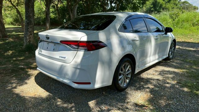 TOYOTA ALTIS/油電/I-KEY/倒車顯影/盲點偵測/跟車系統/恆溫空調/循跡防滑/胎壓偵測/電動後視鏡  第5張相片