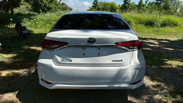TOYOTA ALTIS/油電/I-KEY/倒車顯影/盲點偵測/跟車系統/恆溫空調/循跡防滑/胎壓偵測/電動後視鏡  第6張相片