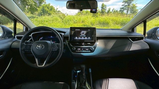 TOYOTA ALTIS/油電/I-KEY/倒車顯影/盲點偵測/跟車系統/恆溫空調/循跡防滑/胎壓偵測/電動後視鏡  第11張相片