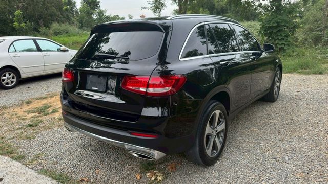 BENZ GLC300/I-KEY/倒車顯影/電尾門/盲點偵測/雙前電動座椅/循跡防滑/怠速熄火/全景天窗/定速  第5張相片