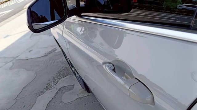 BMW 218i/I-KEY/電尾門/雙前電動座椅/怠速熄火/電動後視鏡/摸門/電子手煞車/雙區恆溫空調  第9張相片