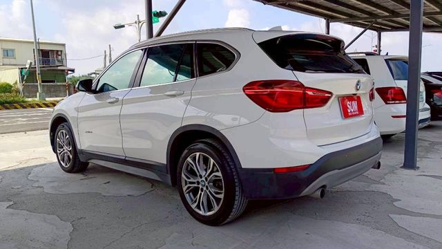 BMW X1/I-KEY/倒車顯影/記憶電動座椅/電尾門/電動後視鏡/電子手煞車/摸門/雙區恆溫空調  第4張相片