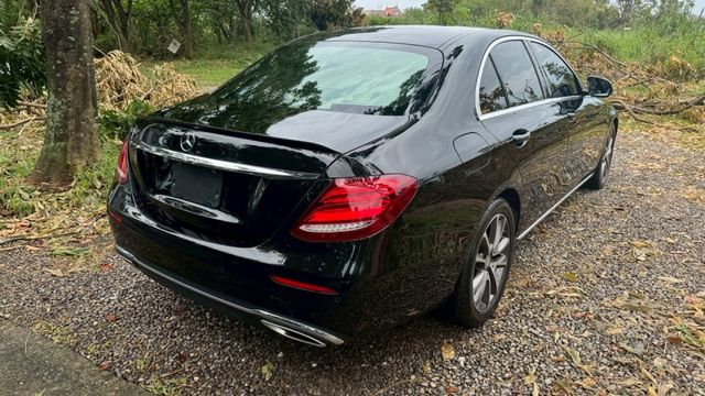 BENZ E250/I-KEY/倒車顯影/定速/天窗/雙前電動座椅/盲點偵測/雙區恆溫空調/電動後視鏡  第5張相片