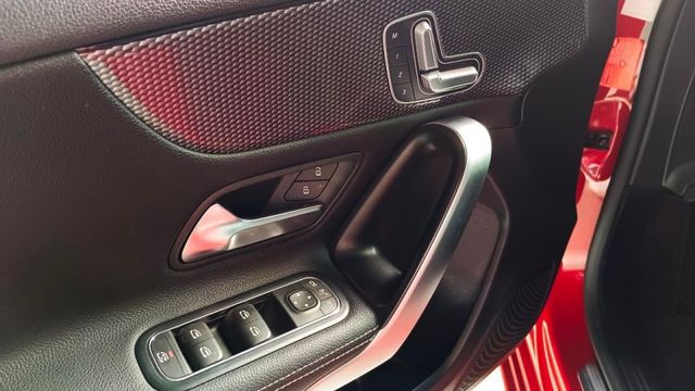 降價!!BENZ A200/I-KEY/倒車顯影/定速/記憶電動座椅/多功能方向盤  第15張相片