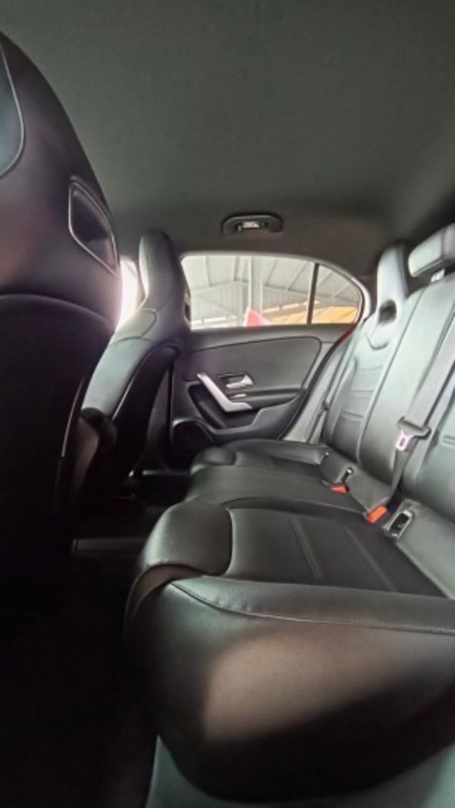 降價!!BENZ A200/I-KEY/倒車顯影/定速/記憶電動座椅/多功能方向盤  第18張相片
