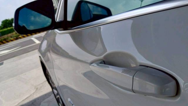 BMW X1/I-KEY/倒車顯影/記憶電動座椅/電尾門/電動後視鏡/電子手煞車/摸門/雙區恆溫空調  第11張相片