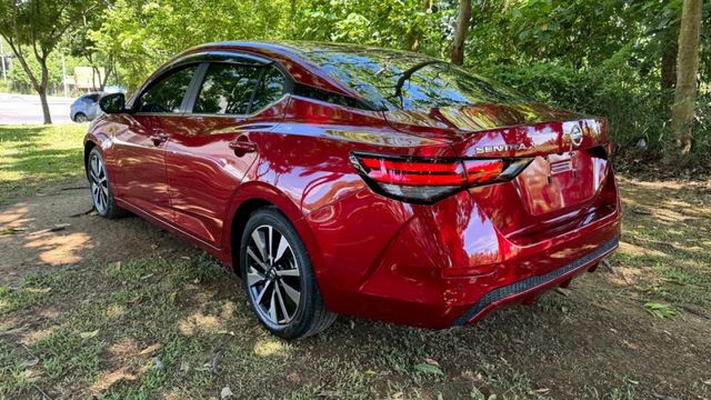 降價!!NISSAN SENTRA/尊爵智駕版/I-KEY/360度環景/跟車系統 /盲點偵測/雙區恆溫空調/電動後視鏡  第7張相片