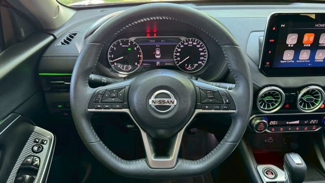 降價!!NISSAN SENTRA/尊爵智駕版/I-KEY/360度環景/跟車系統 /盲點偵測/雙區恆溫空調/電動後視鏡  第14張相片
