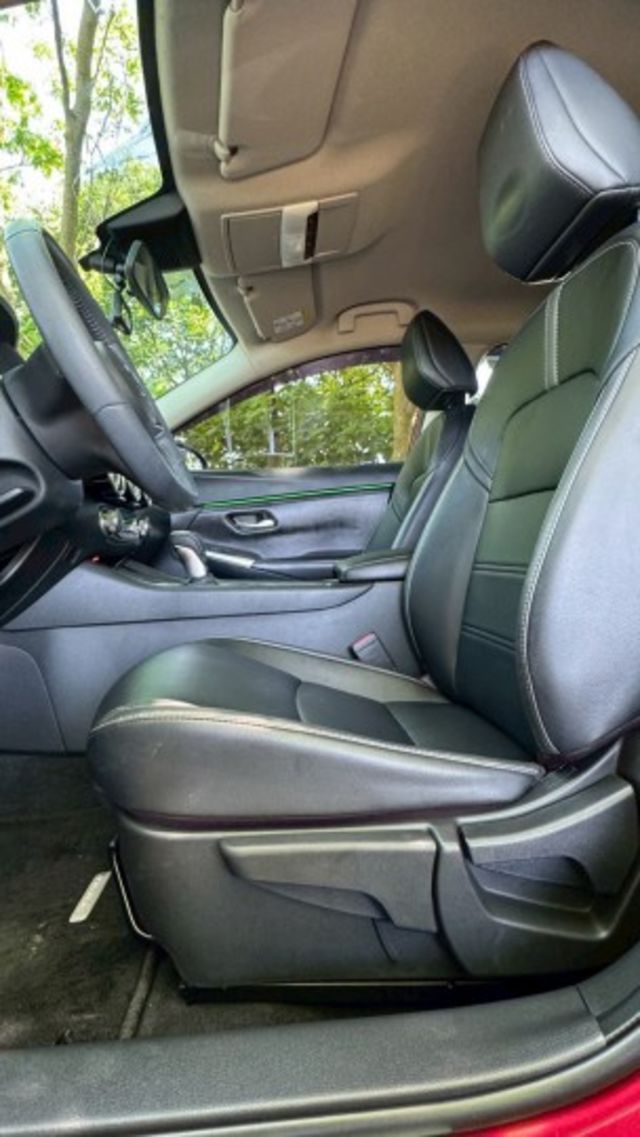 降價!!NISSAN SENTRA/尊爵智駕版/I-KEY/360度環景/跟車系統 /盲點偵測/雙區恆溫空調/電動後視鏡  第17張相片