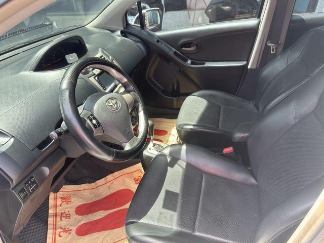YARIS  第3張相片