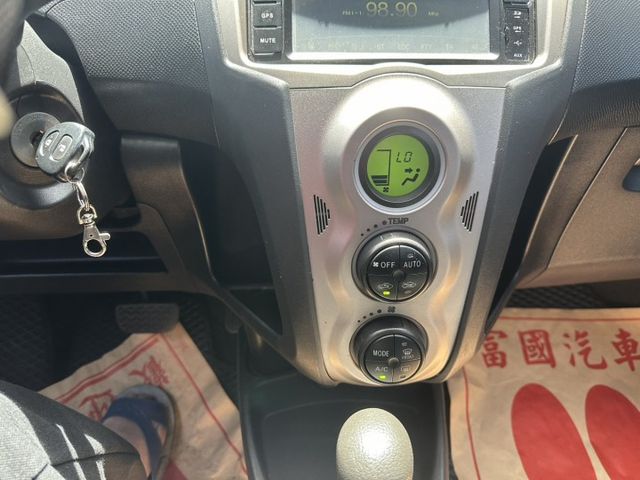YARIS  第7張相片