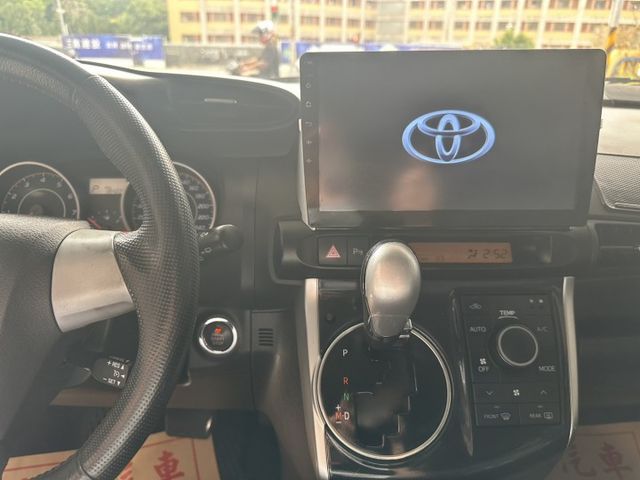 2015 TOYOTA WISH 7人座 大空間 安卓機 ikey  第5張相片