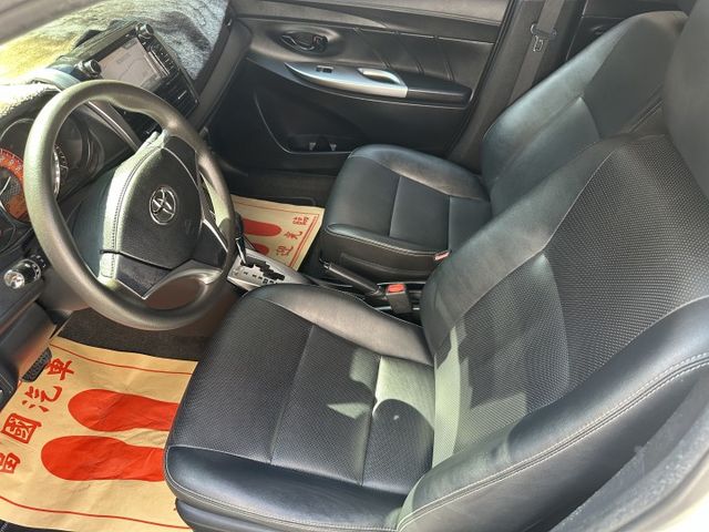2014 Toyota Yaris 原廠導航 倒車顯影 小車好方便  第8張相片