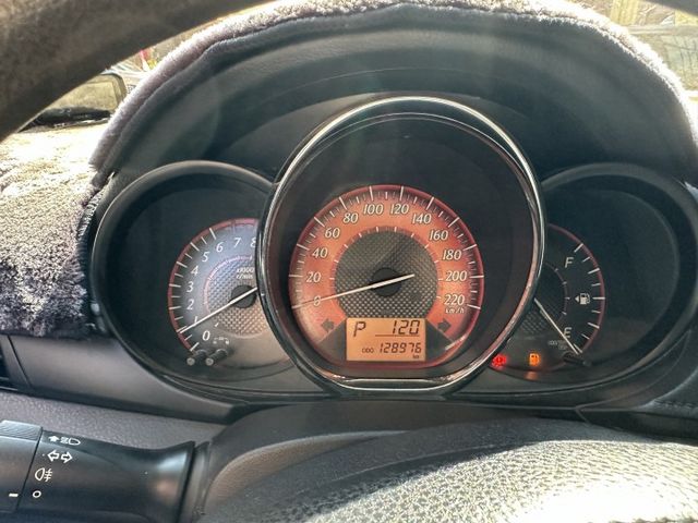 2014 Toyota Yaris 原廠導航 倒車顯影 小車好方便  第11張相片