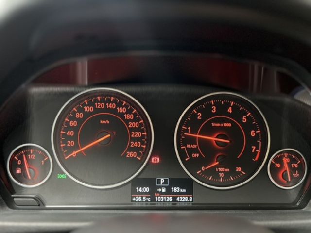 BMW寶馬 320I  第11張相片