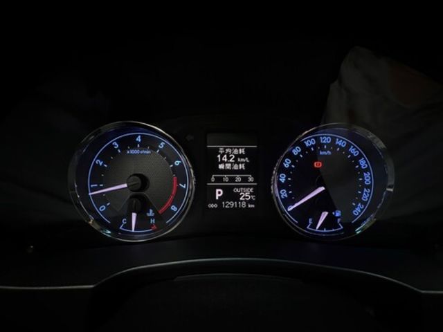 TOYOTA豐田 ALTIS  第5張相片