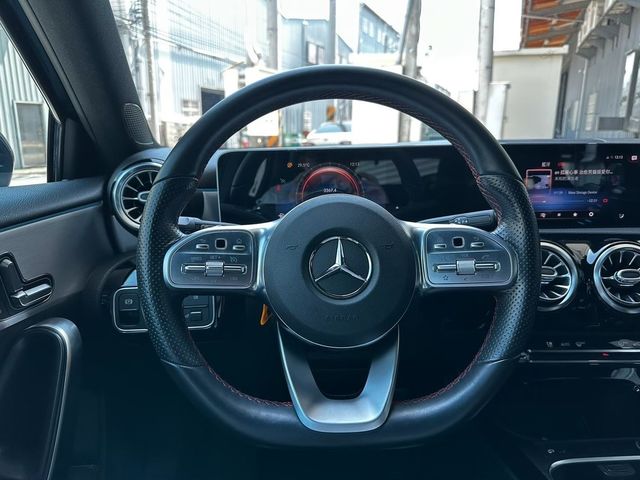 M-BENZ賓士 A180  第4張相片