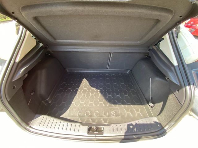 一手車 原廠保養 電折後視鏡  導航  倒車顯影 配備齊全 可認證 可保固  第12張相片