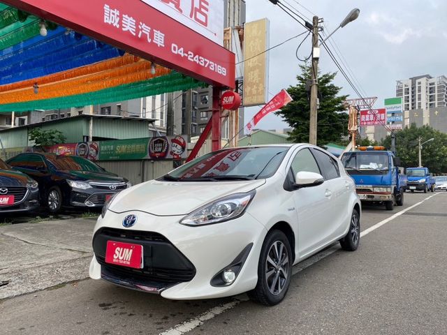 新手買車 TOYOTA 油耗低 油電混合 定速 i-key  第1張相片