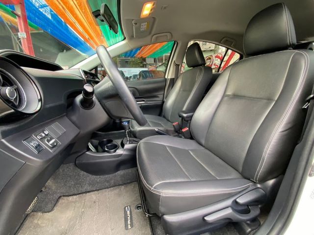 新手買車 TOYOTA 油耗低 油電混合 定速 i-key  第4張相片
