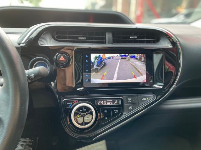 新手買車 TOYOTA 油耗低 油電混合 定速 i-key  第9張相片