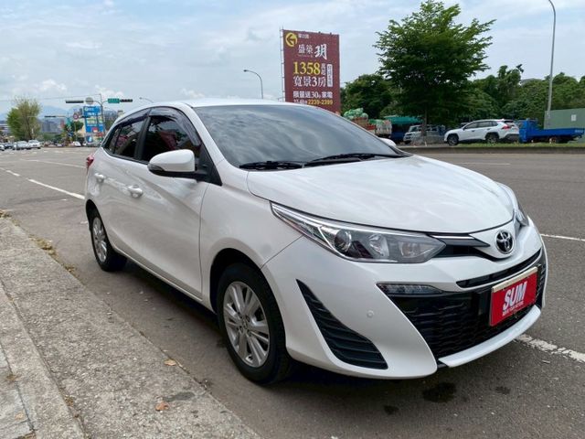 新手買車 TOYOTA 電動後視鏡 ABS 省油 通勤族  第3張相片