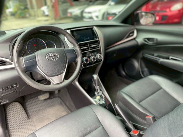 新手買車 TOYOTA 電動後視鏡 ABS 省油 通勤族  第6張相片