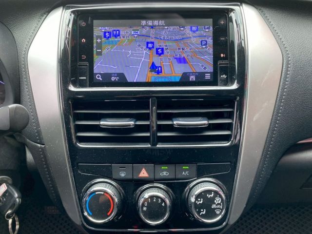 新手買車 TOYOTA 電動後視鏡 ABS 省油 通勤族  第9張相片