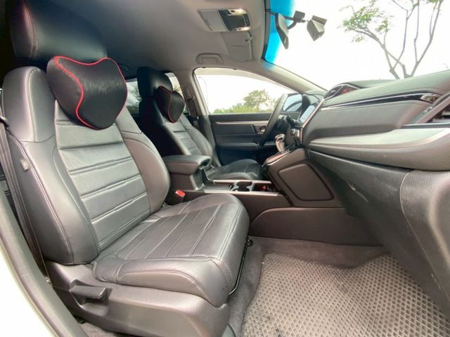 CR-V 戶外休閒 一手車 恆溫  LED頭燈 僅跑8萬多公里  第7張相片