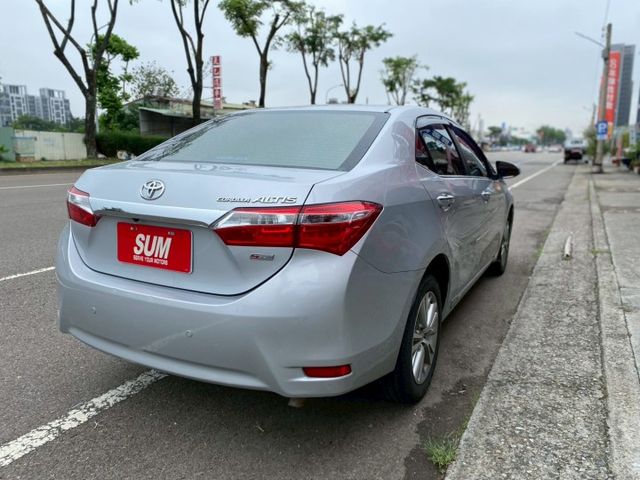 TOYOTA 轎車 免鑰啟動  恆溫 電動後視鏡 低里程 僅跑7萬多公里   防滑系統  第13張相片