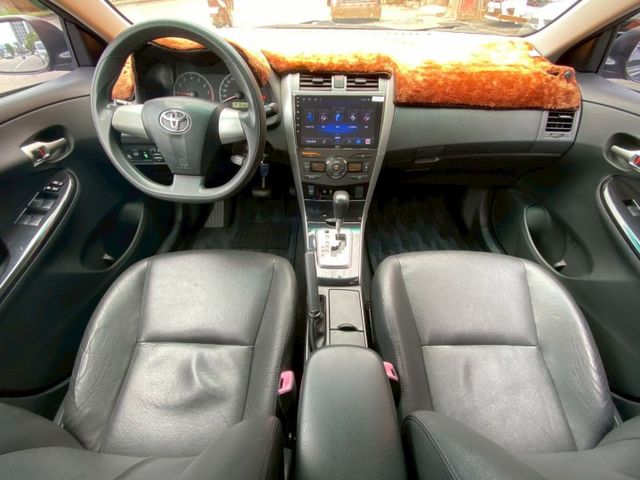 ALTIS 一手車  定速 恆溫 電動後視鏡 倒車顯影  第9張相片