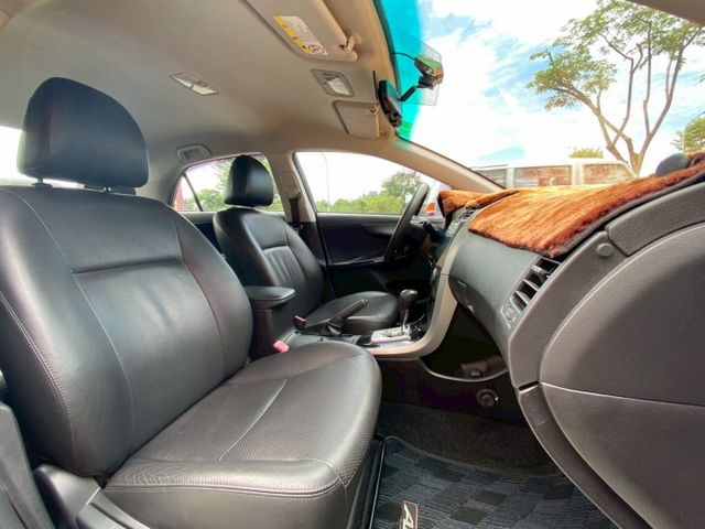 ALTIS 一手車  定速 恆溫 電動後視鏡 倒車顯影  第10張相片