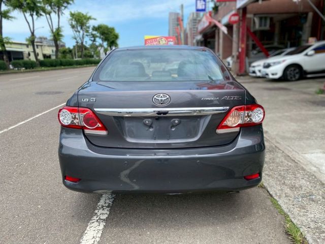 ALTIS 一手車  定速 恆溫 電動後視鏡 倒車顯影  第12張相片