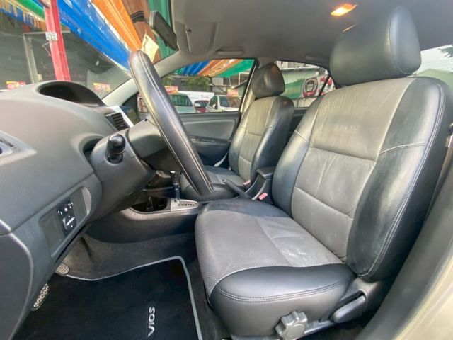 好開的代步車  便宜賣  車況優  配大螢幕安卓機  第9張相片