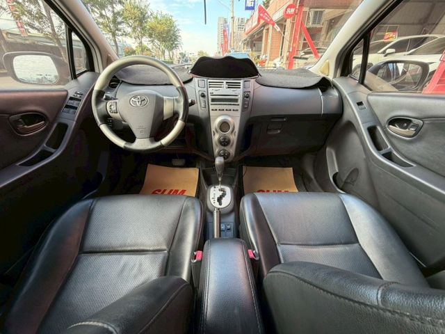 G版 恆溫  皮椅  電動後視鏡 實車在店 車況優  第8張相片