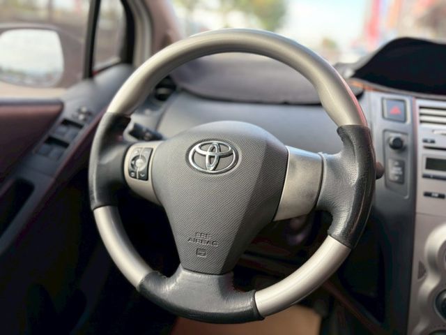 G版 恆溫  皮椅  電動後視鏡 實車在店 車況優  第11張相片