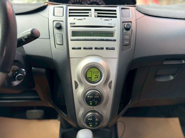 G版 恆溫  皮椅  電動後視鏡 實車在店 車況優  第12張相片