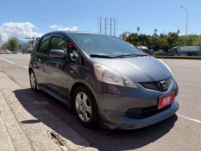 熱門掀背車  代步車  里程僅跑13萬多  車況優  第3張相片