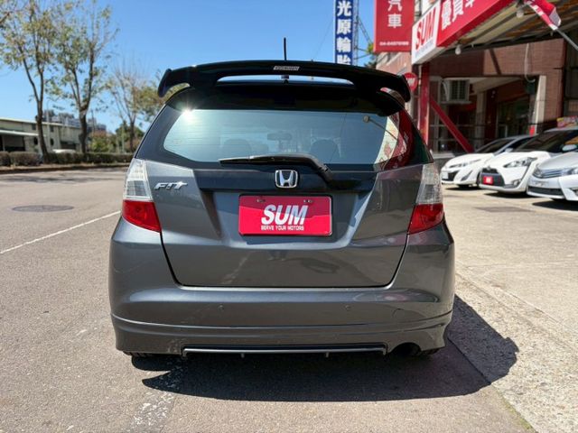 熱門掀背車  代步車  里程僅跑13萬多  車況優  第5張相片