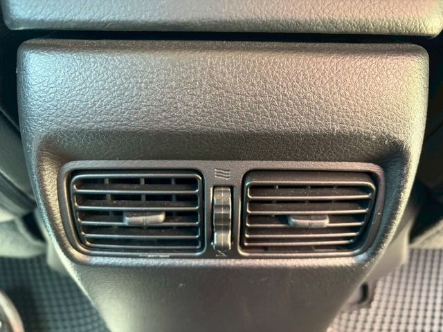 正一手車 低里程   TCS防滑  原版件  ISOFIX 車美價廉  第14張相片