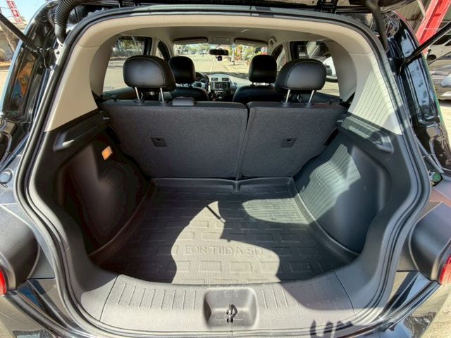 正一手車 低里程   TCS防滑  原版件  ISOFIX 車美價廉  第15張相片