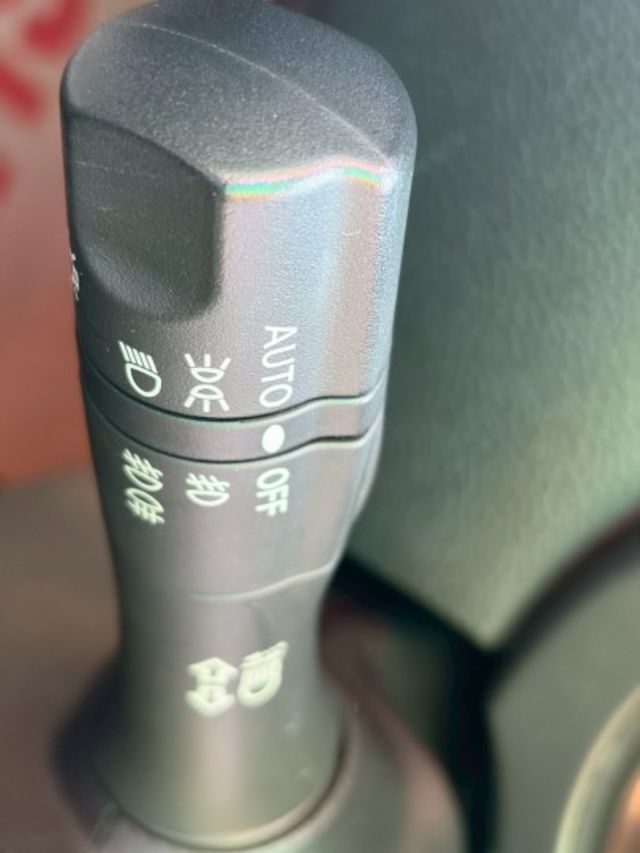 正一手車 低里程   TCS防滑  原版件  ISOFIX 車美價廉  第20張相片