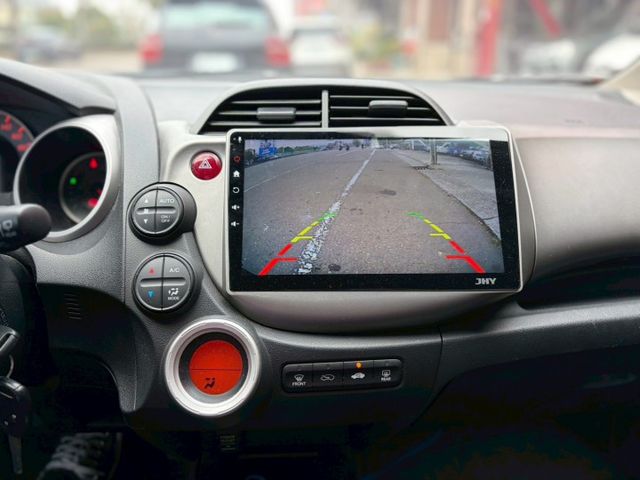 一手車 定速 恆溫 皮椅  電動後視鏡 大螢幕導航  第12張相片