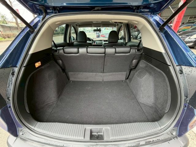 LED頭燈 360環景  電動尾門  電動後視鏡 純一手車 可認證 可保固  第9張相片