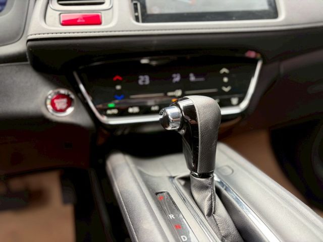 LED頭燈 360環景  電動尾門  電動後視鏡 純一手車 可認證 可保固  第15張相片