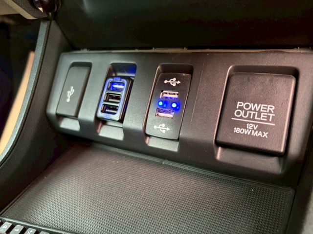 LED頭燈 360環景  電動尾門  電動後視鏡 純一手車 可認證 可保固  第17張相片