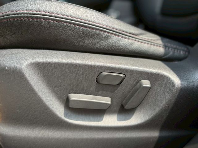 全額貸  低利率  免鑰啟動  電動後視鏡  LED頭燈  第15張相片