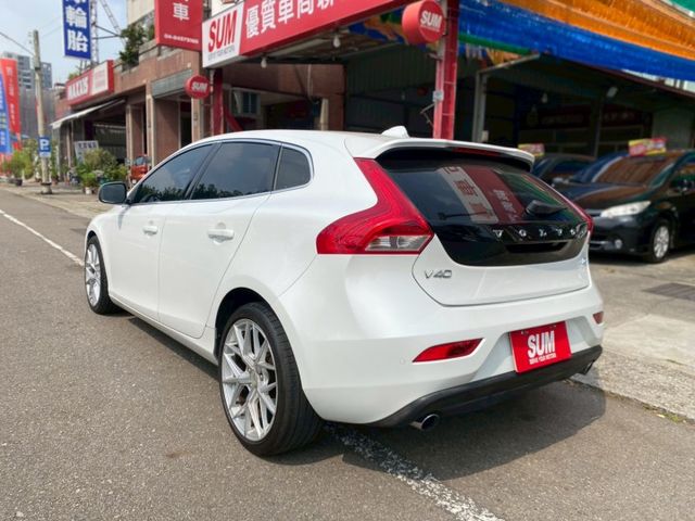 2.0柴油雙Turbo 引擎  定速巡航  第6張相片